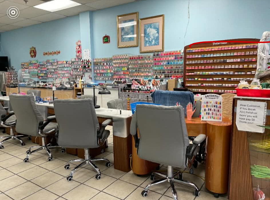 Interior of Cathy's Nails salon in Raleigh, Memphis